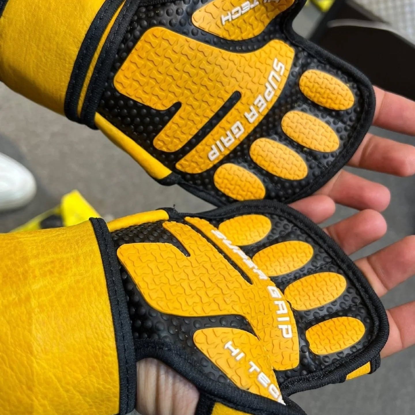 Gants GripForce™ TitanFit – Máximo agarre, protección total y muñeca fuerte