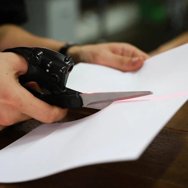 LaserCut Pro™ Tijeras Láser Profesional: Corta Con Precisión Sin Marcar, En Un Solo Movimiento